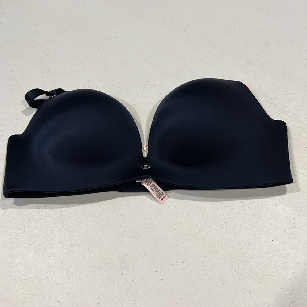 #335. Victoria's Secret So Obcessed push up bra 38D NWT